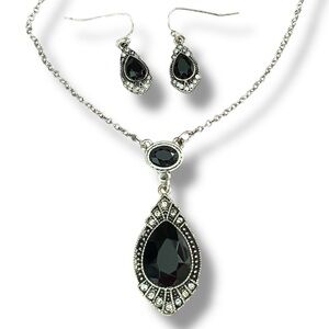 Elegant Black and Silver Jewelry Set